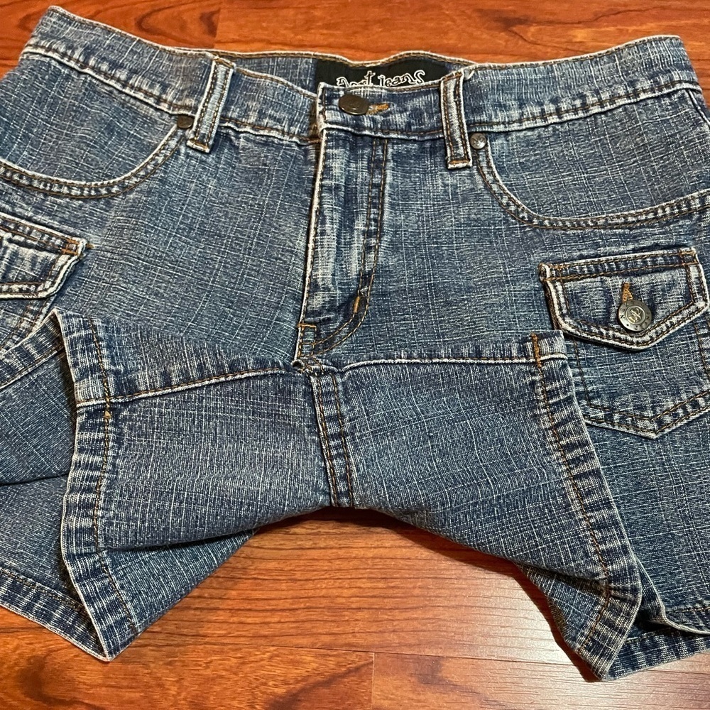 Women's Denim Short - Picture 3 of 8